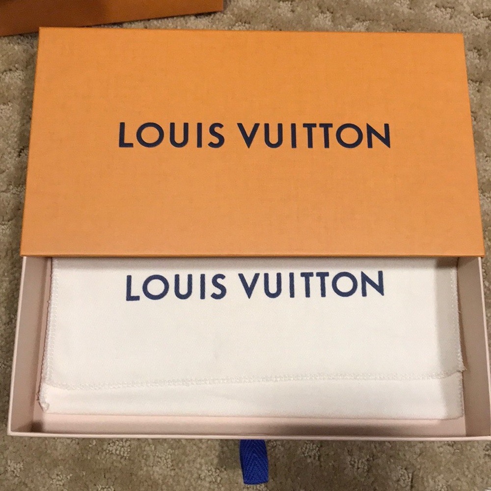 Louis Vuitton wallet box